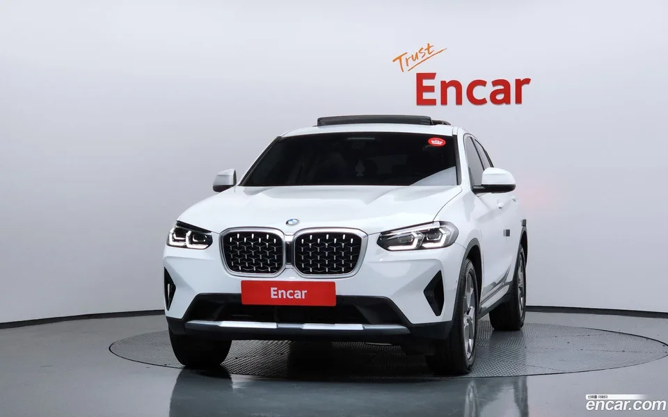 BMW X4 xDrive20i xLine 2022 — миниатюра 3