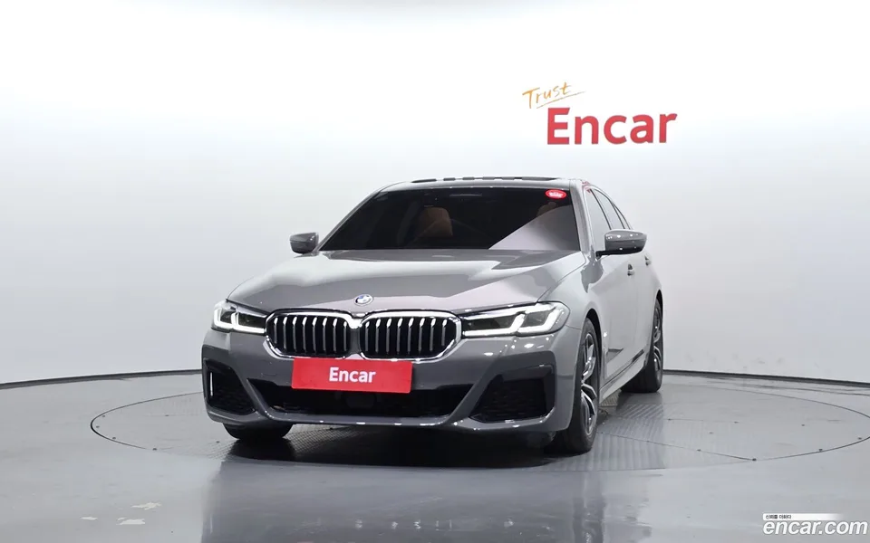 BMW 5 Series 520i M 2022 — миниатюра 3