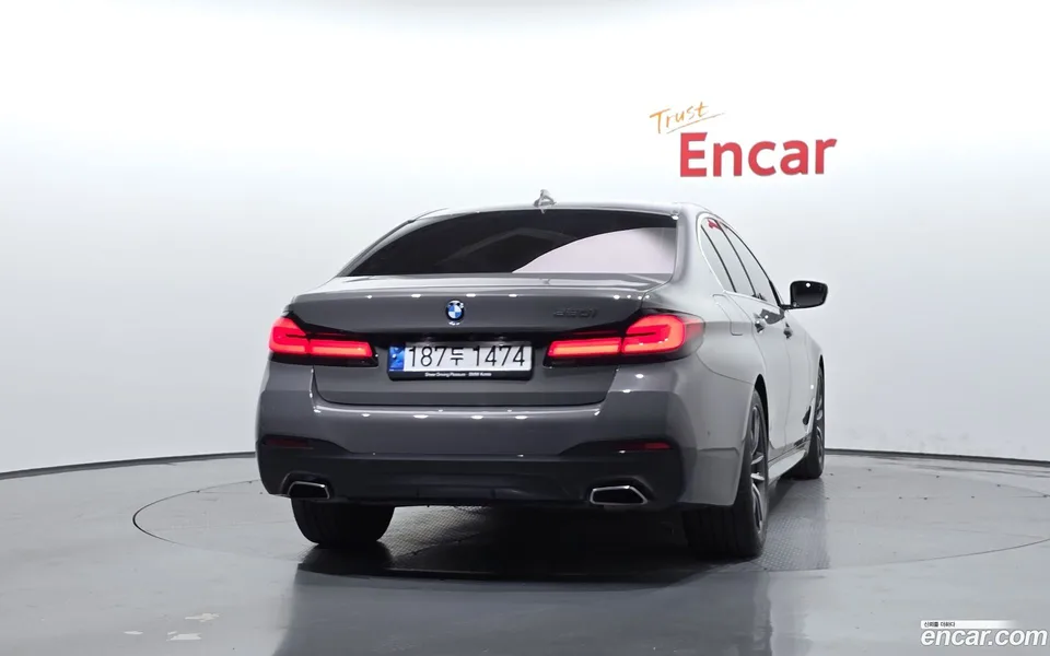 BMW 5 Series 520i M 2022 — миниатюра 4