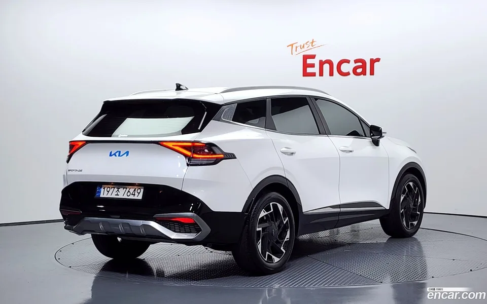 Kia Sportage 1.6 2WD 2023 — миниатюра 2