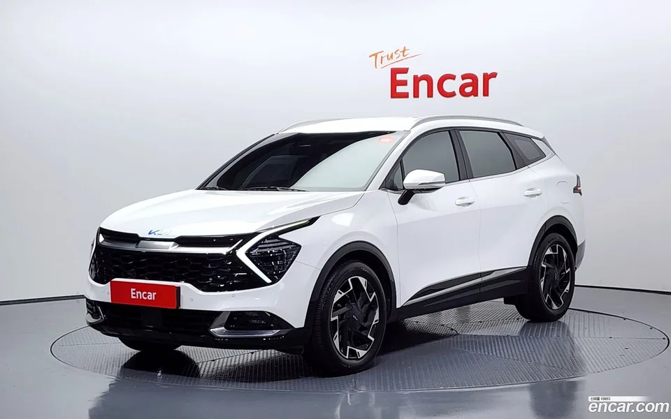 Kia Sportage 1.6 2WD 2023 — фото 1, купить с доставкой в Москву