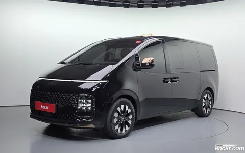 Hyundai Staria 2025 купить в Москве