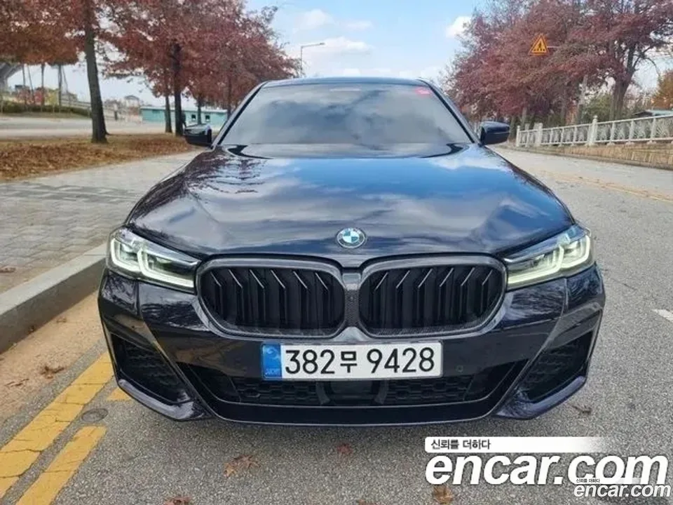 BMW 5 Series 530i xDrive M 2023 — миниатюра 3