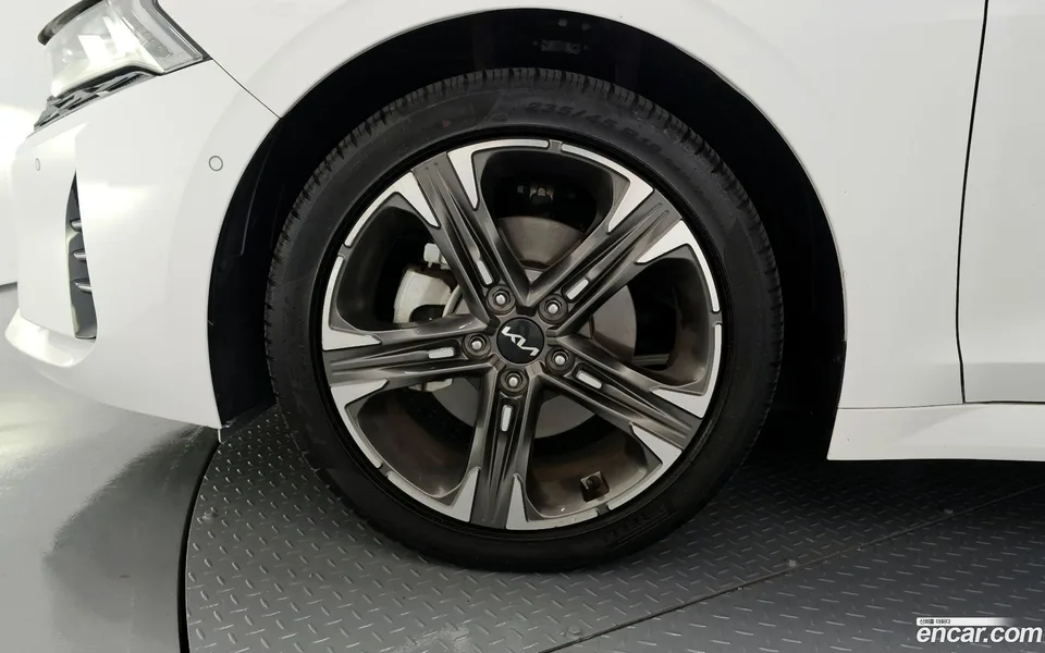 Kia K5 Hybrid 2023 — миниатюра 5