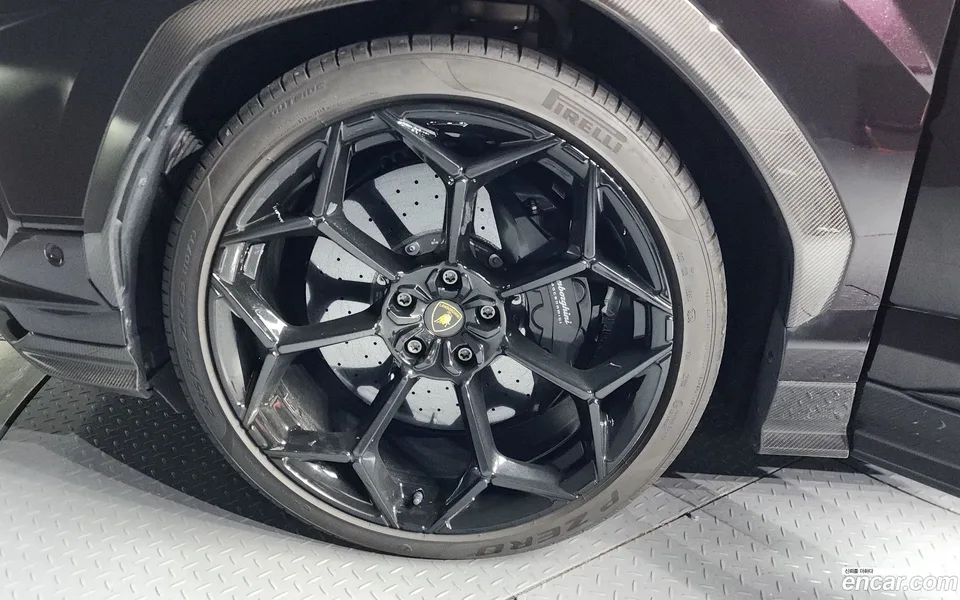 Lamborghini Urus 4.0 V8 2024 — миниатюра 5