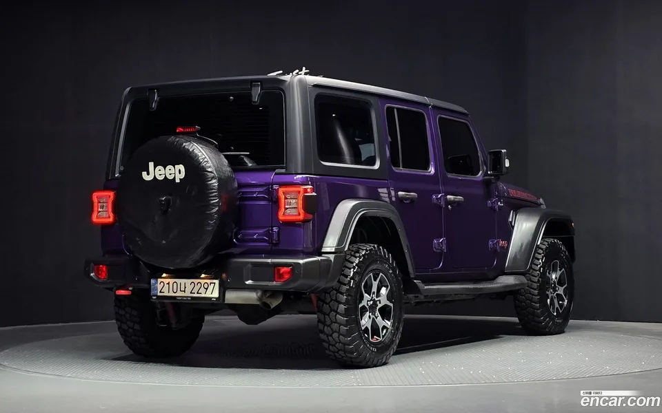 Jeep Wrangler 2.0 4 2023 — миниатюра 2