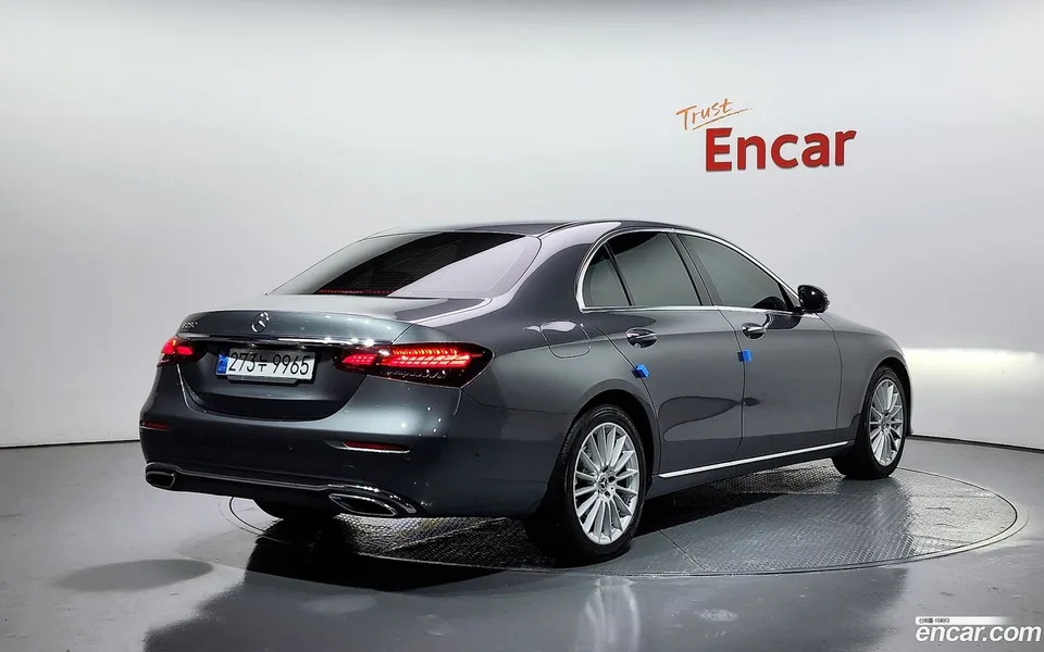 Mercedes-Benz E-Class E250 2022 — миниатюра 2