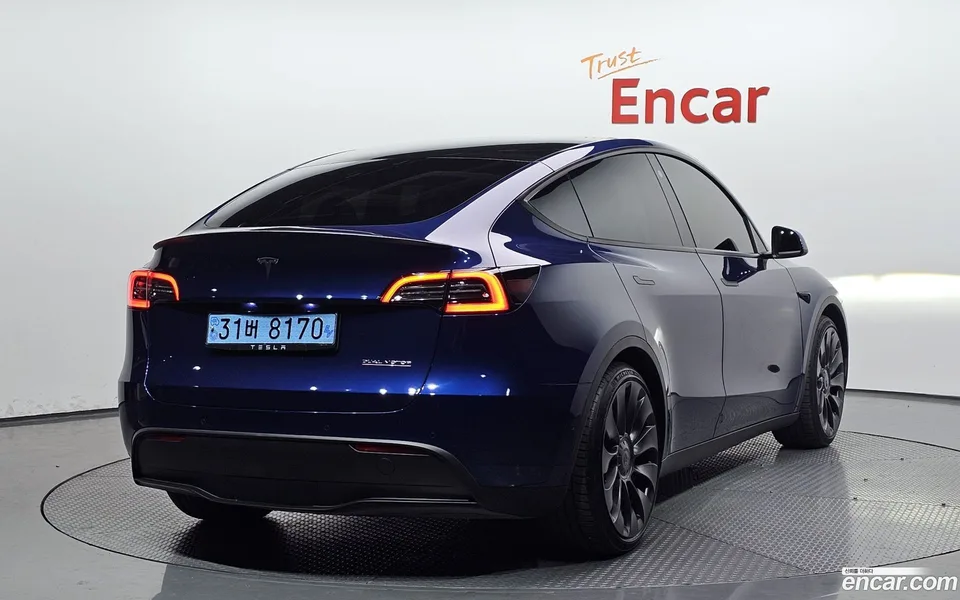 Tesla Model Y AWD 2022 — миниатюра 2