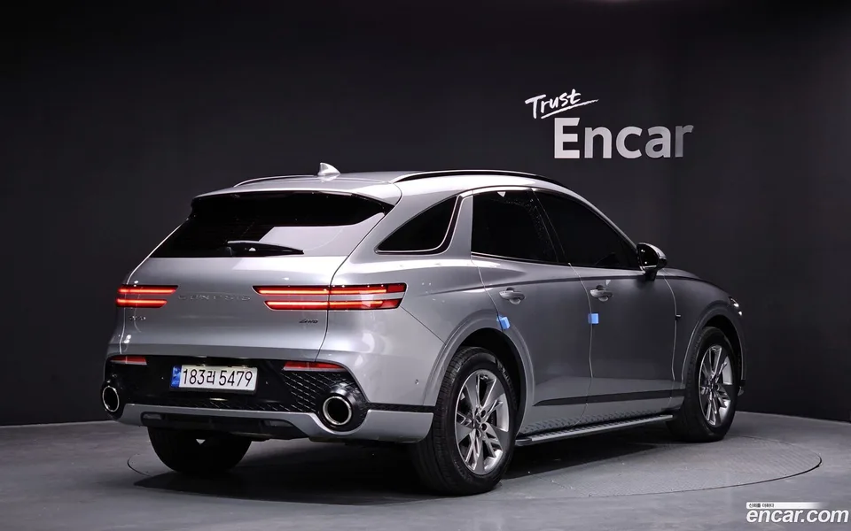 Genesis GV70 2.5T AWD 2023 — миниатюра 2