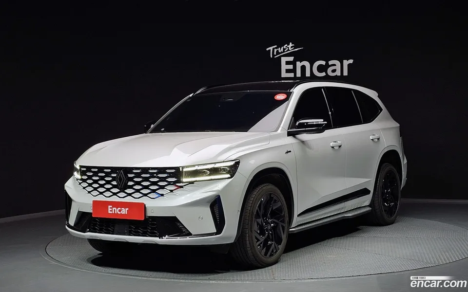 Renault Samsung Grand Koleos 1.5 E-TECH 2WD 2025 — фото 1, купить с доставкой в Москву