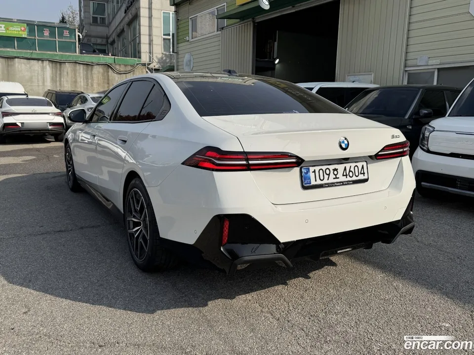 BMW 5 Series 520i M 2025 — миниатюра 4
