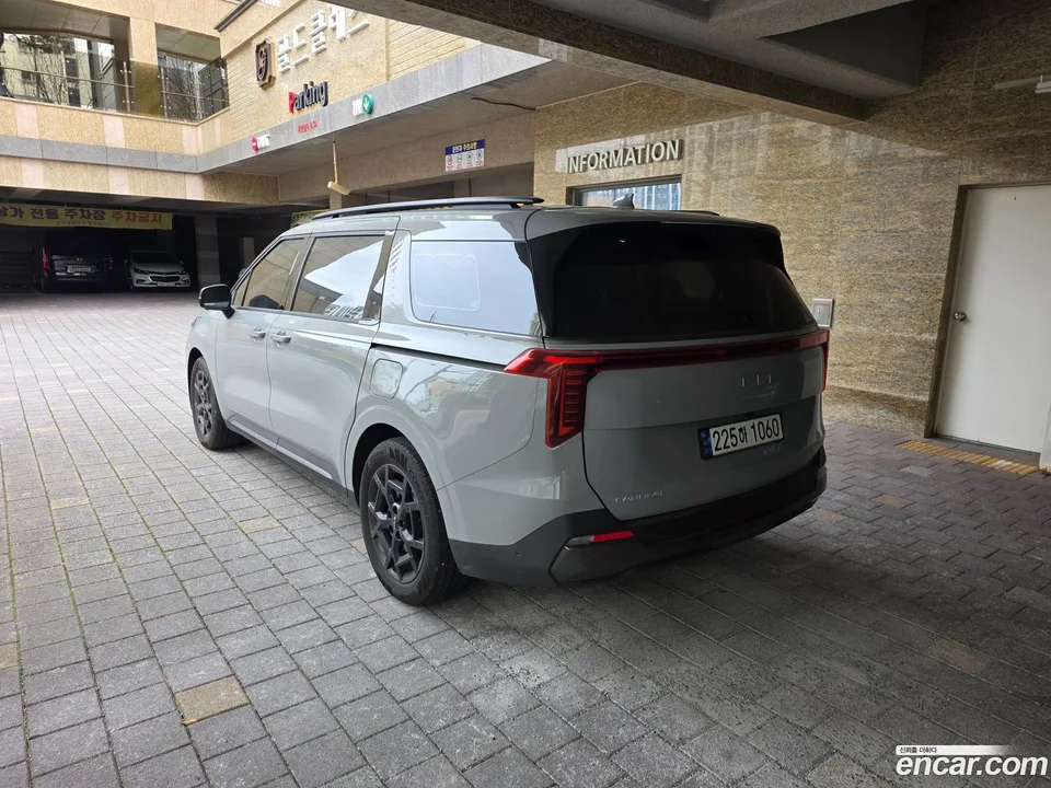 Kia Carnival 9 2025 — миниатюра 4