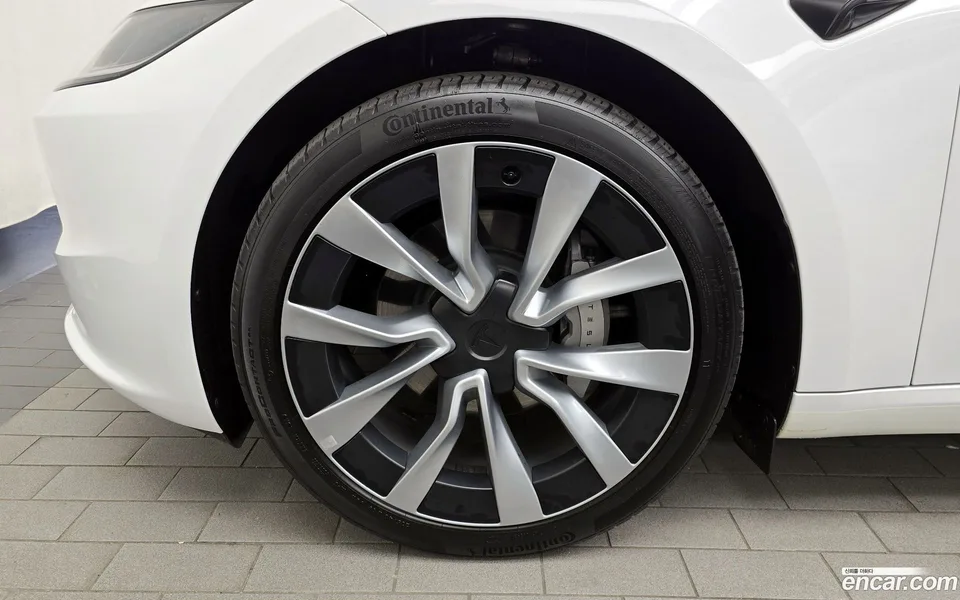 Tesla Model 3 AWD 2024 — миниатюра 5
