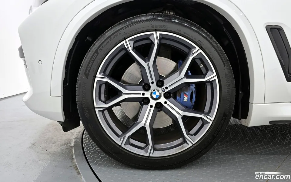 BMW X5 xDrive 30d M 2022 — миниатюра 5