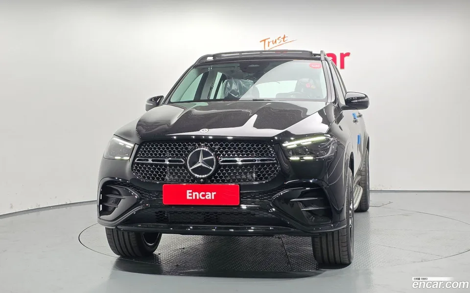 Mercedes-Benz GLE-Class GLE450 4MATIC AMG Line 2025 — миниатюра 3