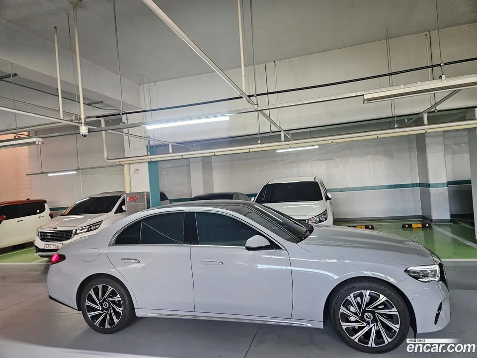 Mercedes-Benz E-Class E300 4MATIC 2024 — миниатюра 2