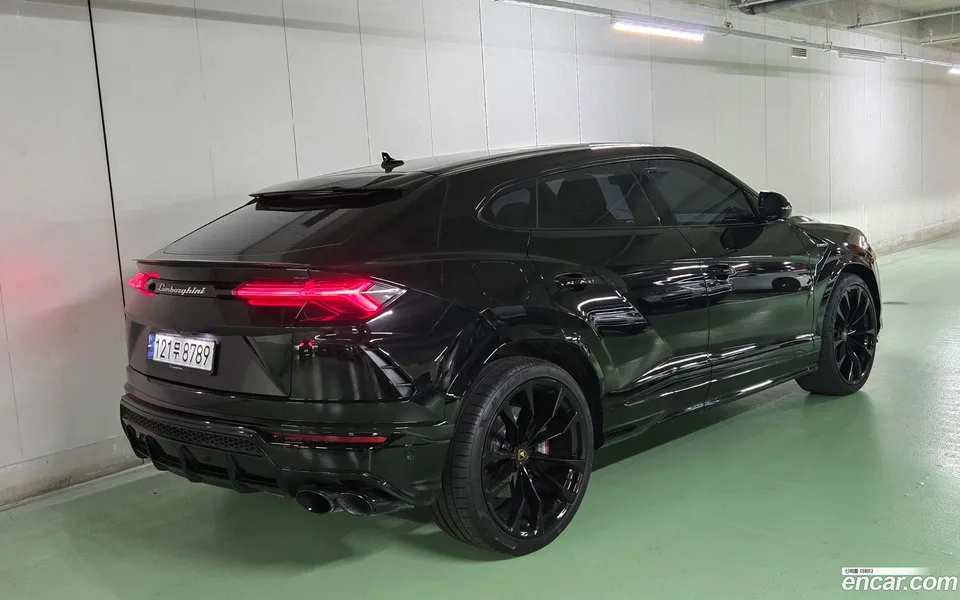 Lamborghini Urus 4.0 V8 2022 — миниатюра 2