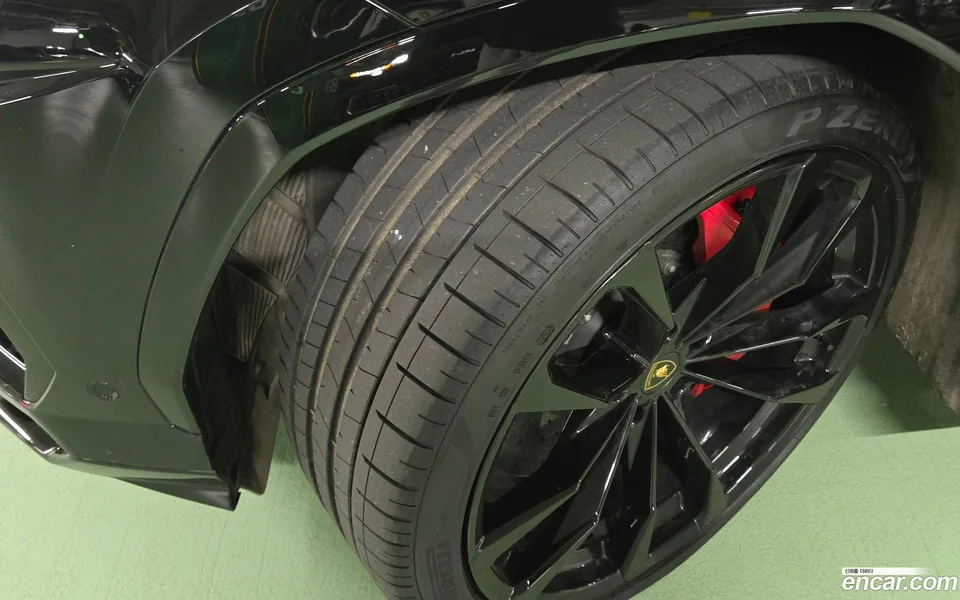 Lamborghini Urus 4.0 V8 2022 — миниатюра 5