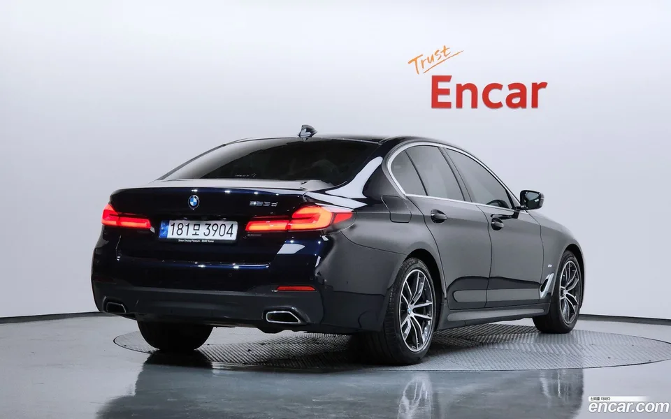 BMW 5 Series 523d M 2023 — миниатюра 2