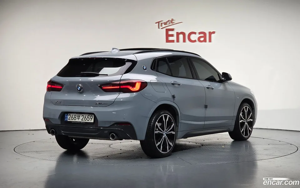 BMW X2 xDrive20i M 2022 — миниатюра 2