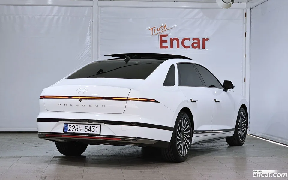 Hyundai Grandeur 2.5 2WD 2025 — миниатюра 2