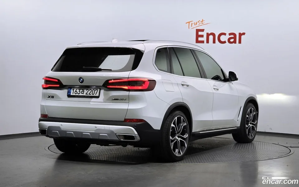 BMW X5 xDrive 30d xLine 2023 — миниатюра 2