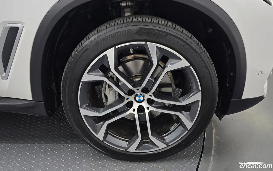 BMW X5 xDrive 30d xLine 2023 — миниатюра 5