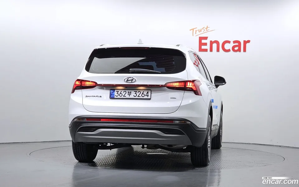 Hyundai Santa Fe 2.2 4WD 2023 — миниатюра 4