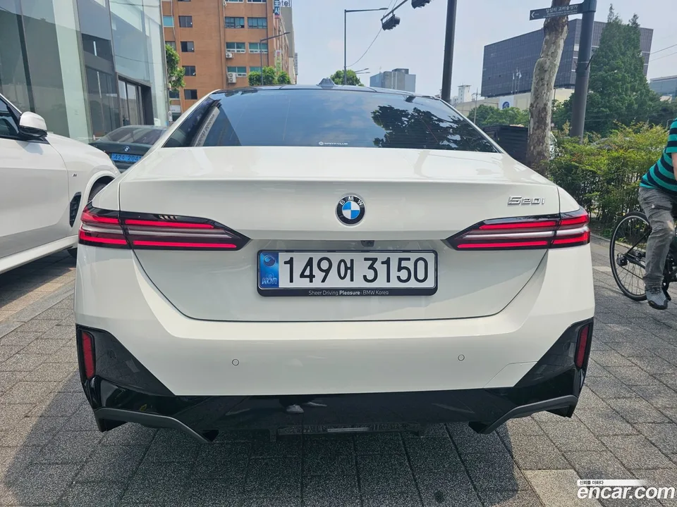 BMW 5 Series 520i M 2025 — миниатюра 3
