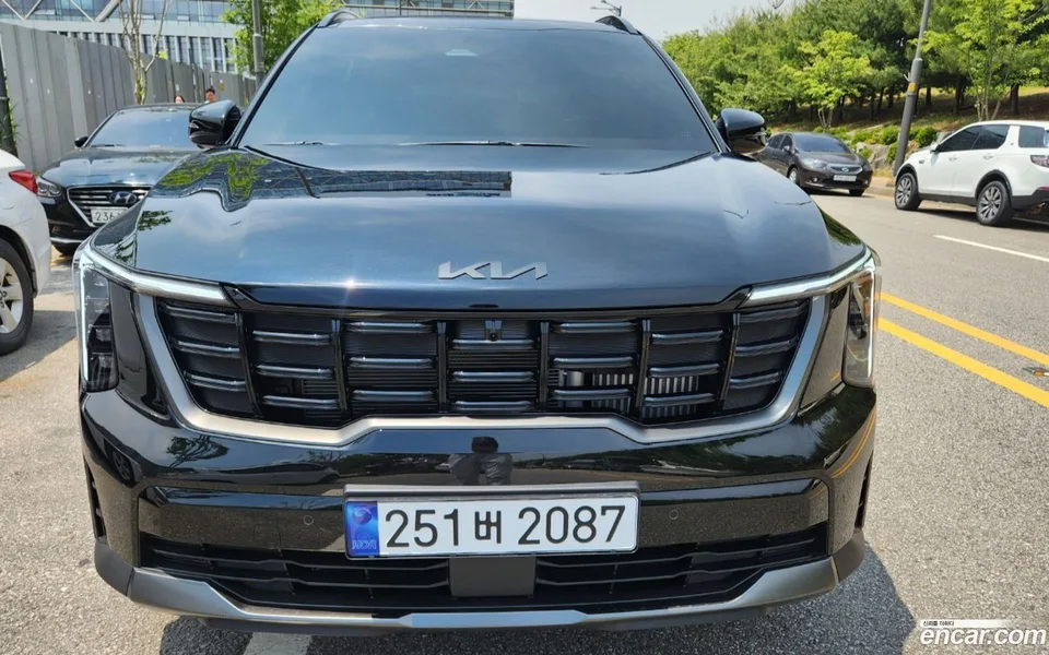 Kia Sorento HEV 1.6 2WD 2025 — фото 1, купить с доставкой в Москву