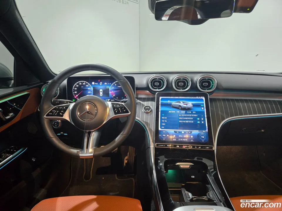 Mercedes-Benz C-Class C300 4MATIC 2023 — миниатюра 4