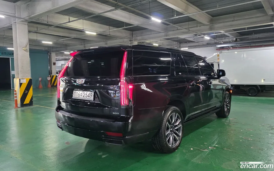 Cadillac Escalade 6.2 ESV 2023 — миниатюра 2