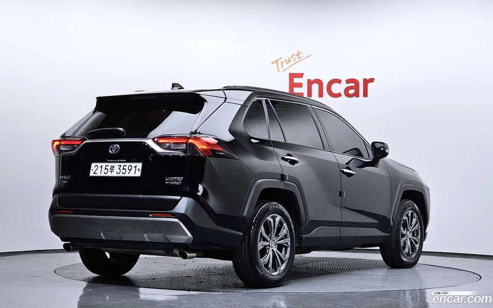 Toyota RAV4 2.5 4WD 2023 — миниатюра 2