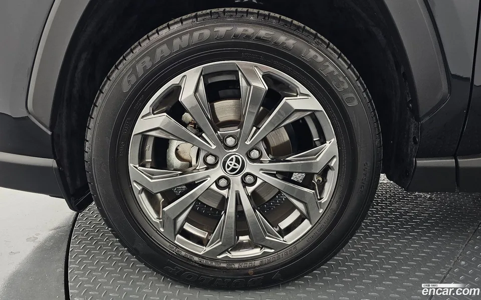 Toyota RAV4 2.5 4WD 2023 — миниатюра 5