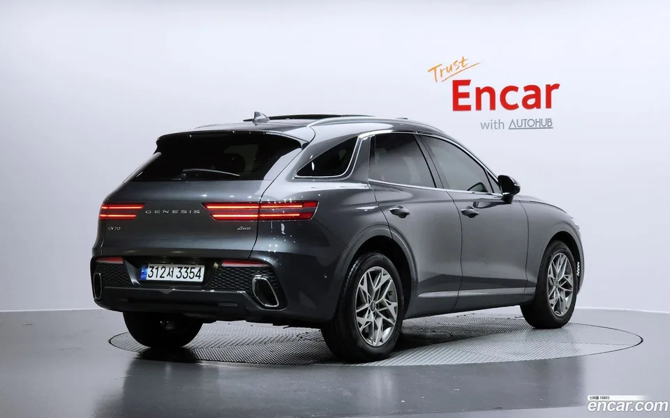Genesis GV70 2.5T AWD 2022 — миниатюра 2