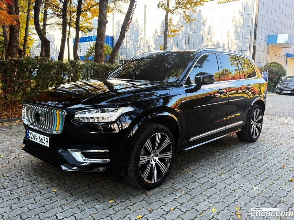 Volvo XC90 B6 2024 — фото 1, купить с доставкой в Москву