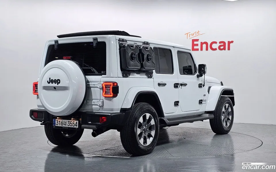 Jeep Wrangler 2.0 4 2023 — миниатюра 2