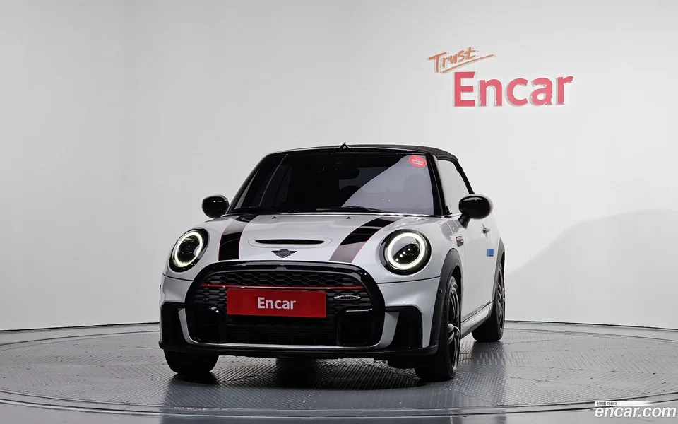 MINI Cooper S Convertible JCW 2023 — миниатюра 3