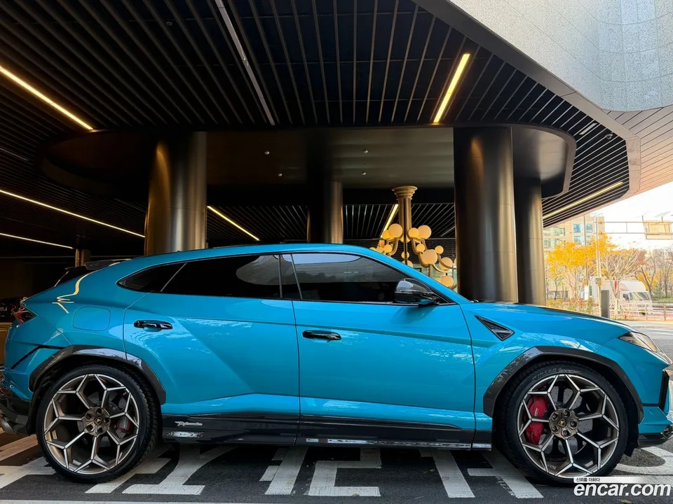 Lamborghini Urus 4.0 V8 2023 — миниатюра 3