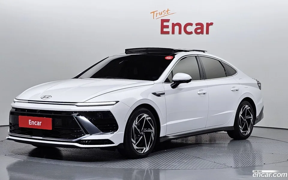 Hyundai Sonata The Edge Hybrid 2023 — фото 1, купить с доставкой в Москву