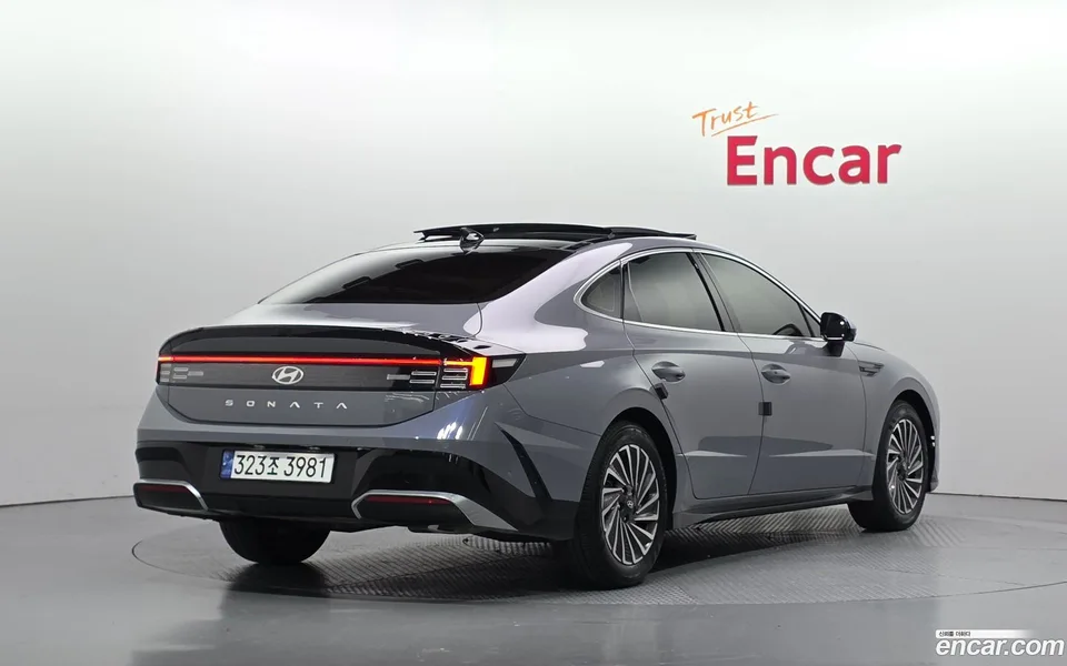 Hyundai Sonata The Edge Hybrid 2025 — миниатюра 2