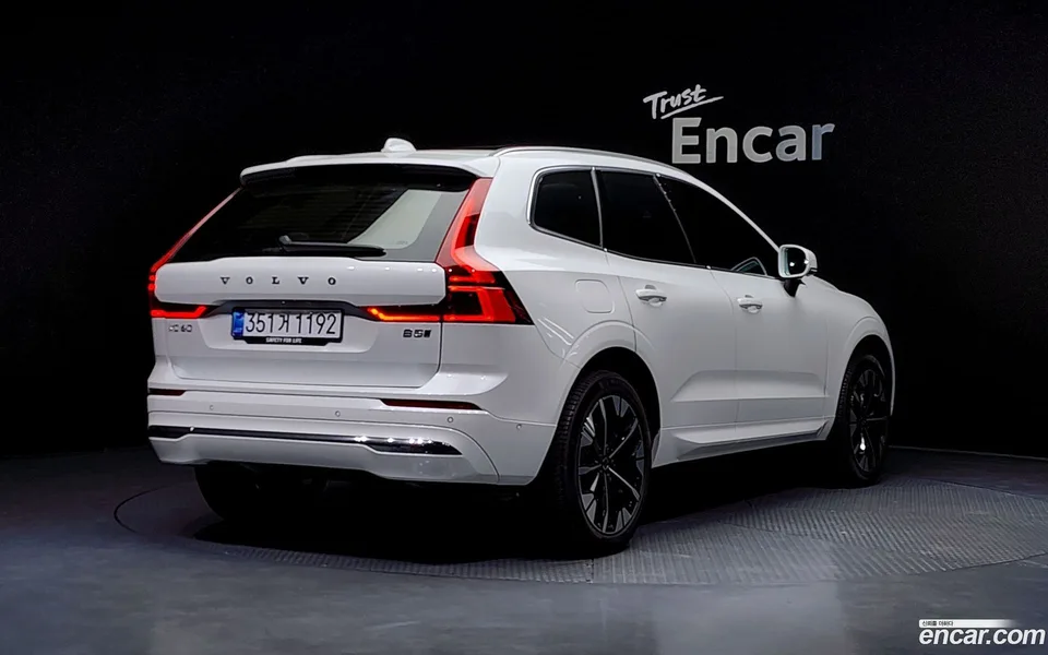 Volvo XC60 B5 2025 — миниатюра 2
