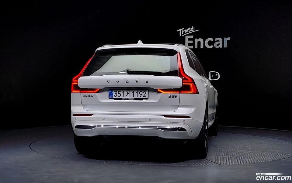 Volvo XC60 B5 2025 — миниатюра 4