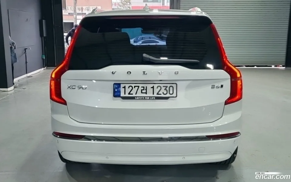 Volvo XC90 B6 2023 — миниатюра 4