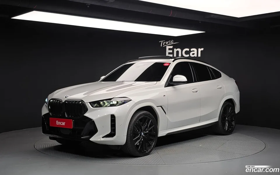 BMW X6 xDrive40d M 2024 — фото 1, купить с доставкой в Москву