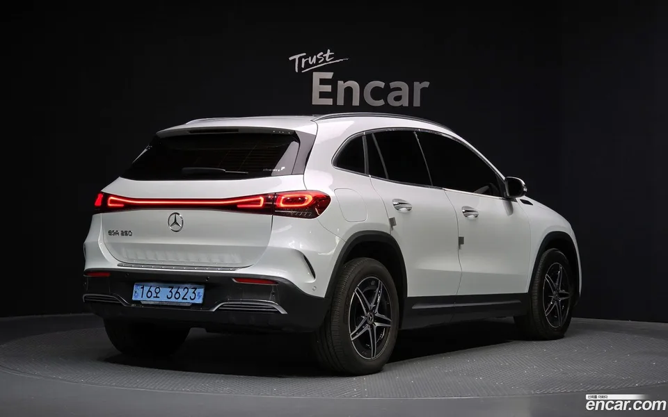 Mercedes-Benz EQA EQA250 AMG 2022 — миниатюра 2