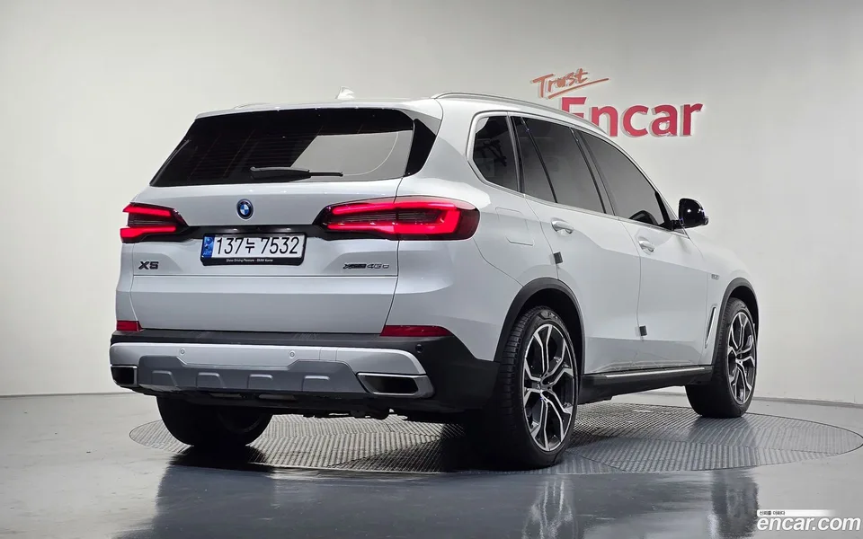 BMW X5 xDrive 45e xLine 2022 — миниатюра 2