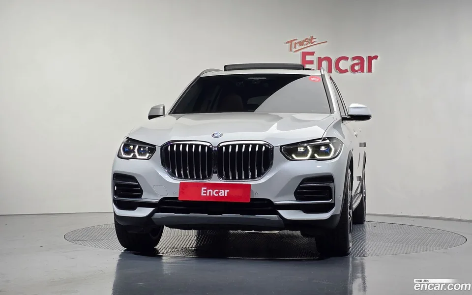 BMW X5 xDrive 45e xLine 2022 — миниатюра 3