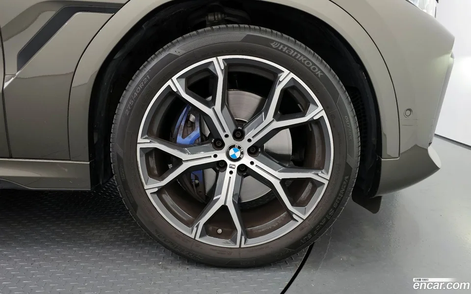 BMW X6 xDrive40i M 2022 — миниатюра 5