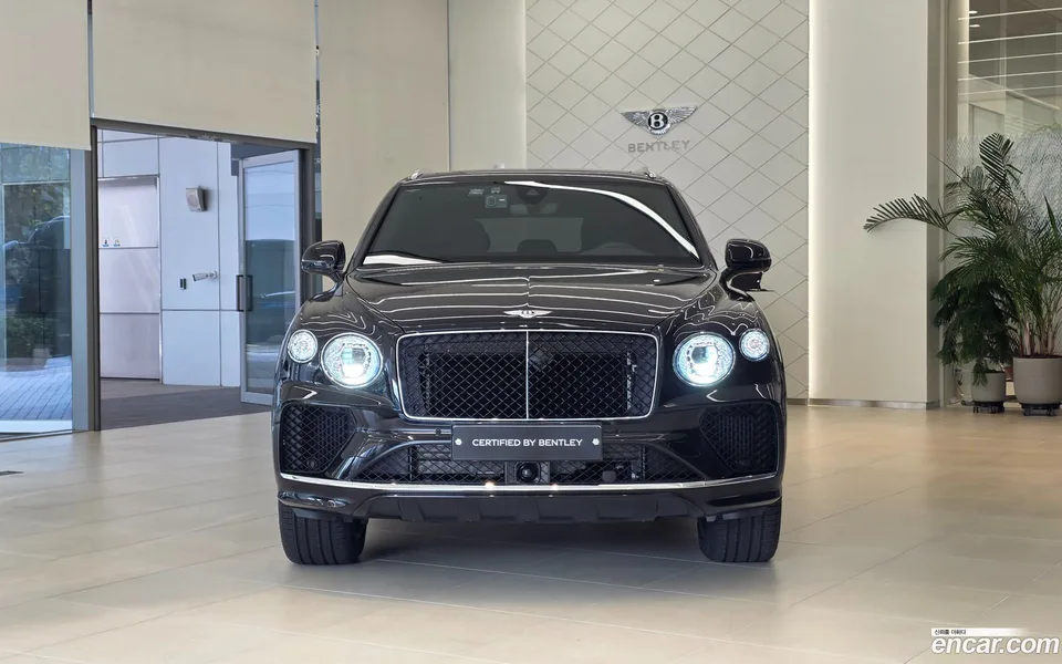 Bentley Bentayga 4.0 V8 2025 — миниатюра 2